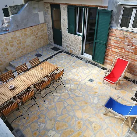 Apartment Fra Domenico Split